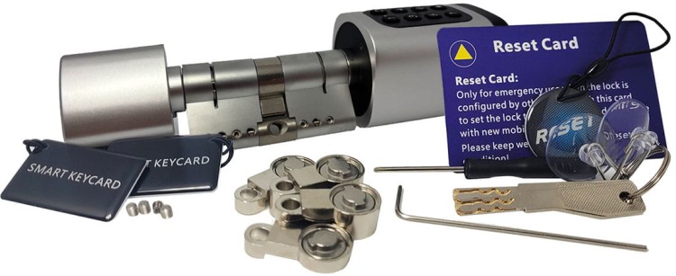 zawartość zesatawu inteligenta wkładka tuya smart.jpg